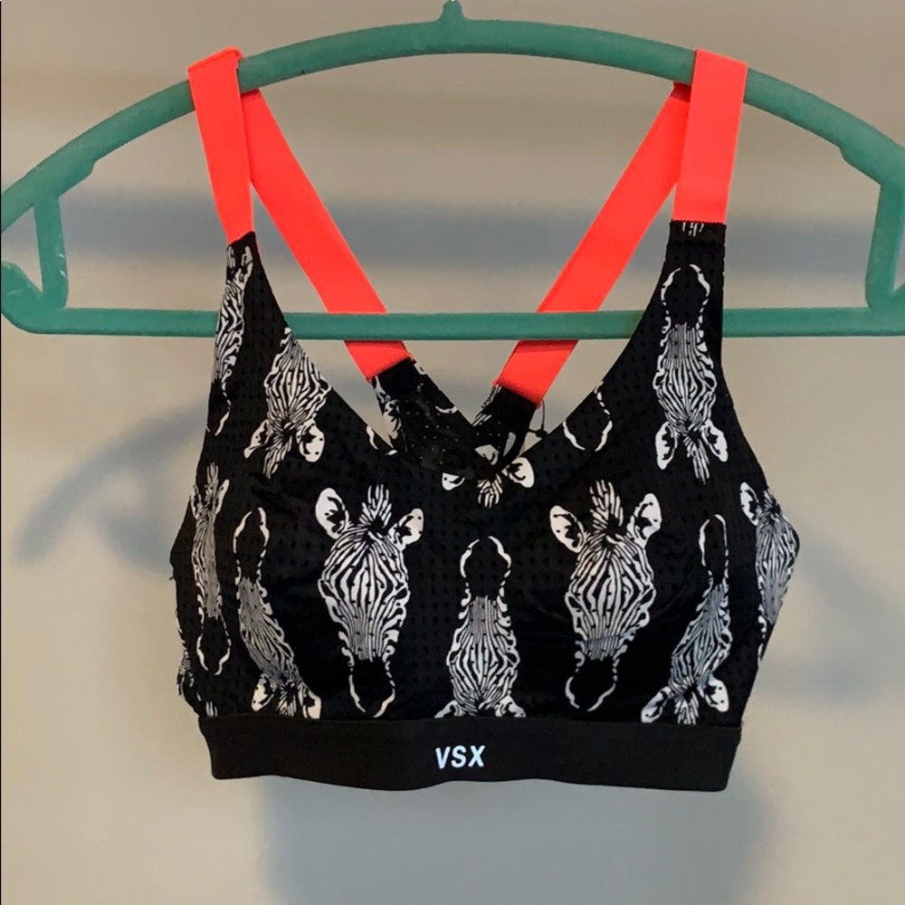NWT Victoria secret sports bra